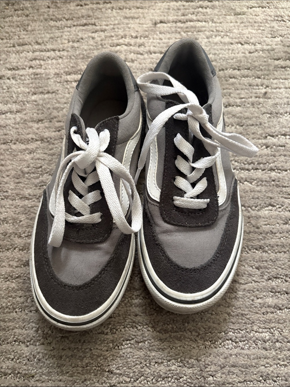 Vans Kids Grey and White Old Skool Lace-Up Sneakers